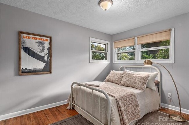 Foto del edificio - Must see home for everyone!!!