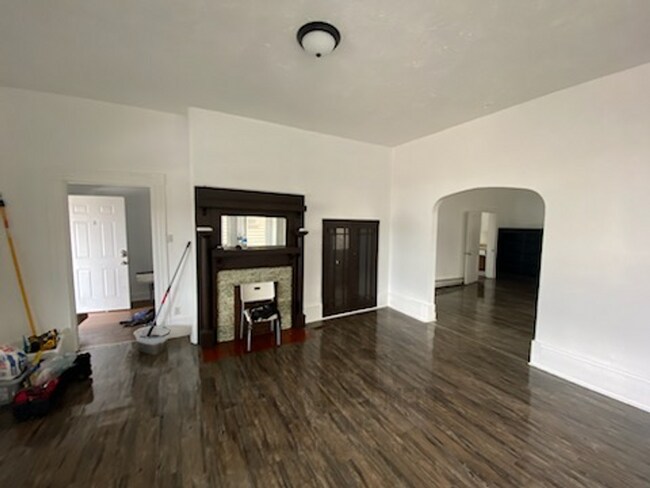 Building Photo - 734 5th Avenue