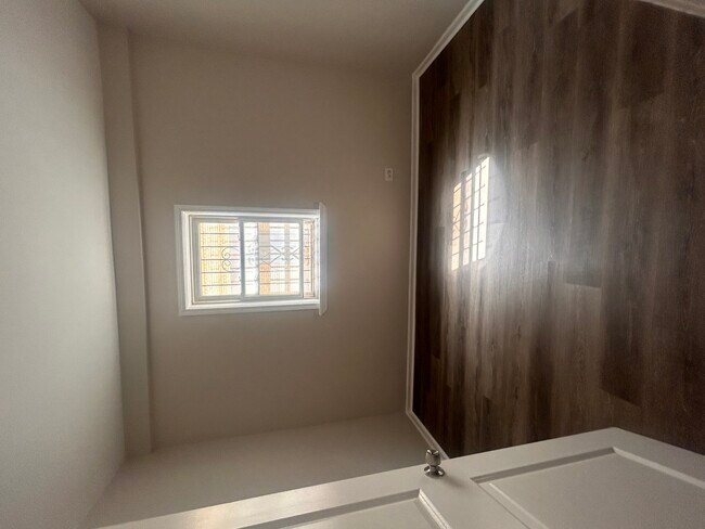 Building Photo - 5333 W Fullerton Ave