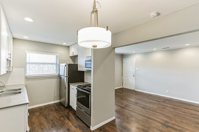 Interior Photo - 6315 Richmond