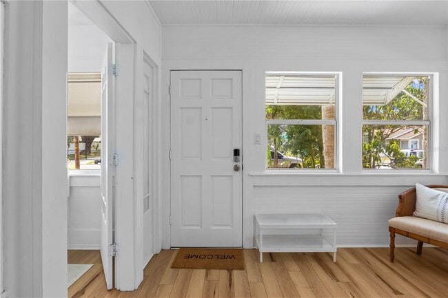 Building Photo - 918 16th St W