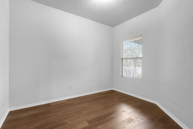 Building Photo - 6924 Millwood St