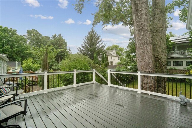 Building Photo - 3003 Blueford Rd