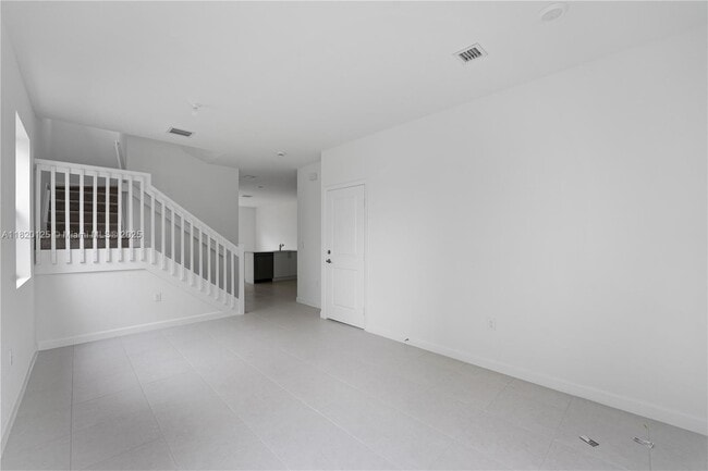Building Photo - 124 SW 184th Way