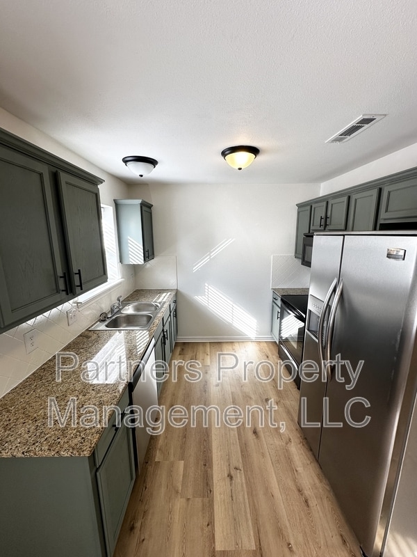 Foto del edificio - 12267 Rambling Rose Way