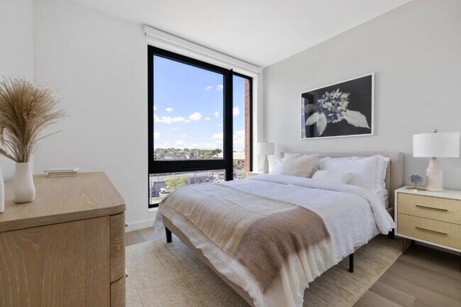 Building Photo - 1 bedroom in Queens NY 11377