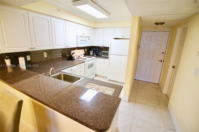 Foto del edificio - 2501 S Ocean Dr