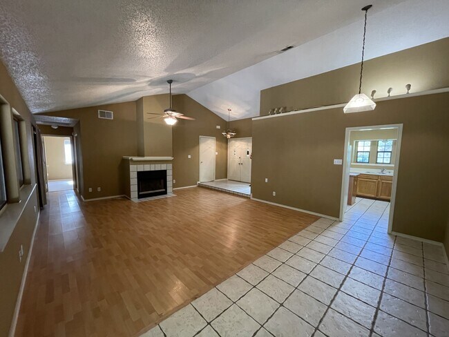 Foto del edificio - 3202 Fairview Dr