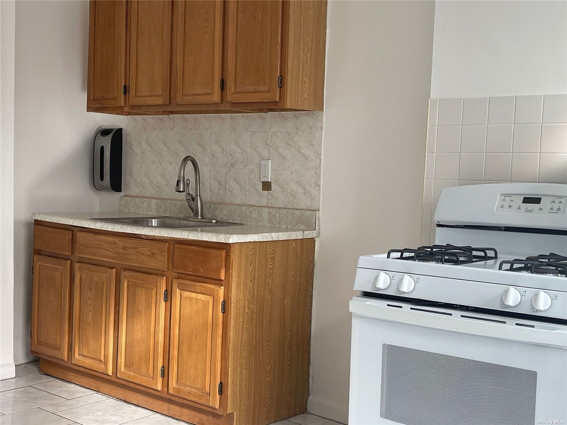 Foto principal - 754 MacDonough St