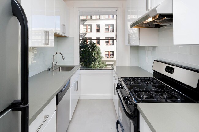 Unit 207 - 601 O'Farrell