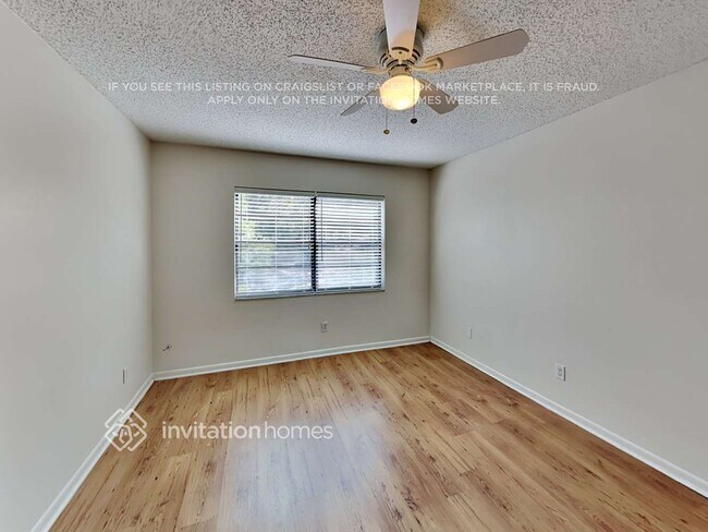 Foto del edificio - 10428 Rosemount Dr