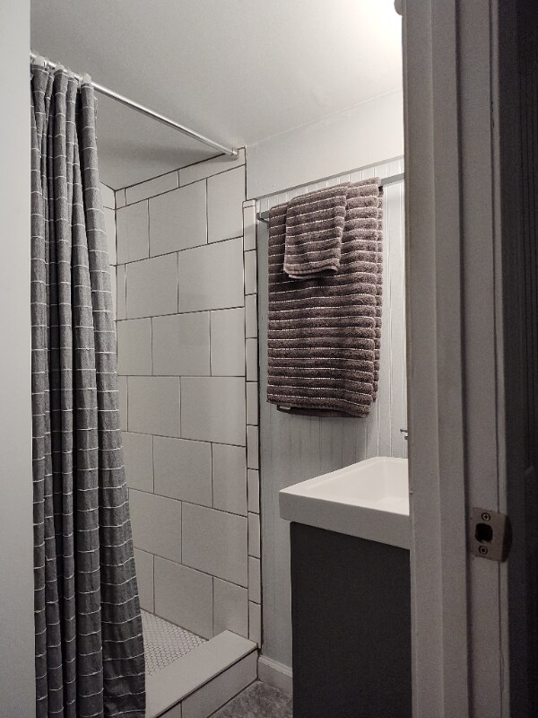 Building Photo - 683 Carlouetta Rd