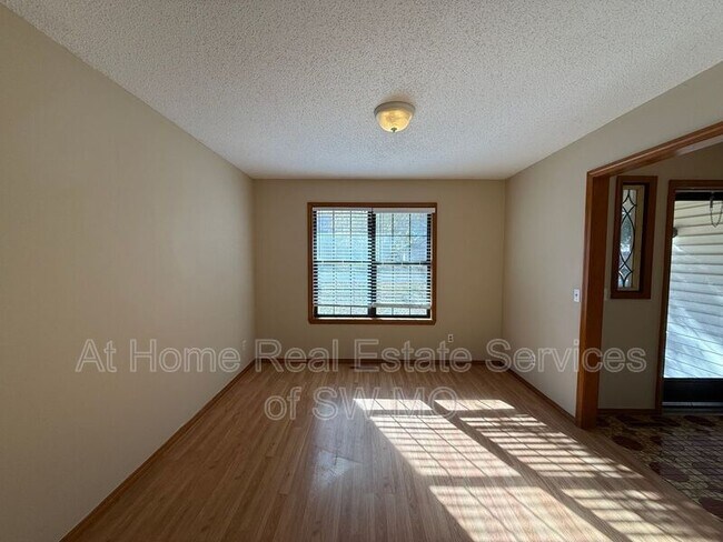 Building Photo - 211 Northview Rd