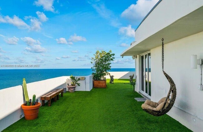 Foto del edificio - 5255 Collins Ave