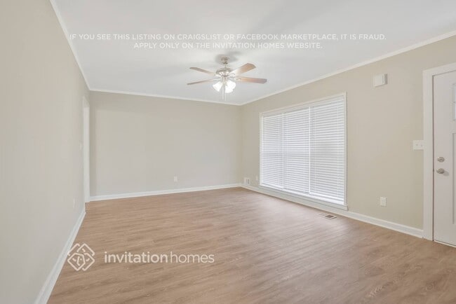 Foto del edificio - 2145 Green Forrest Dr