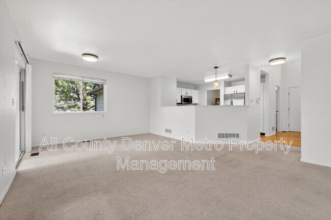 Foto del edificio - 10203 Vine Ct