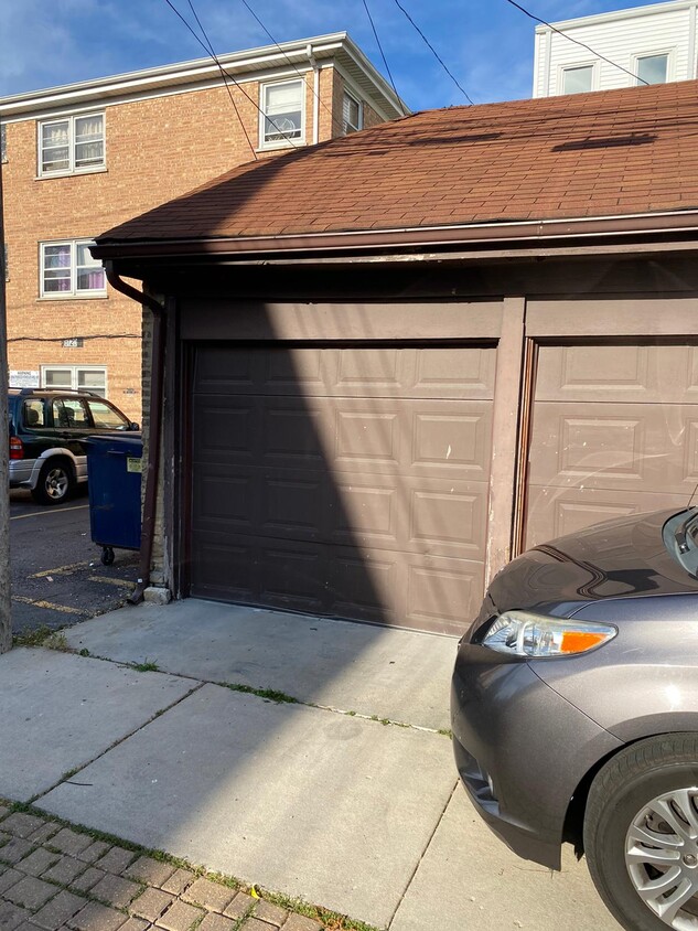Garage - 8116 Kilpatrick Ave