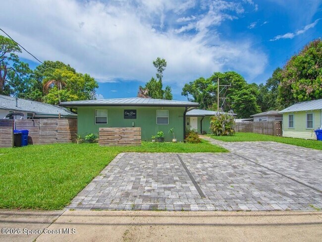 Foto del edificio - 2036 19th Ave