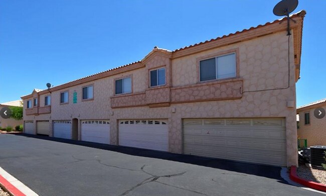 Building Photo - ***2 BR Condo Available Now***