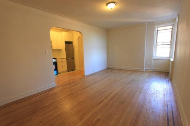 Foto principal - 1 bedroom in ELMHURST NY 11373