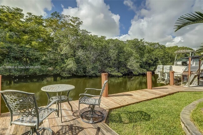 Foto del edificio - 3841 SW 47th Ct