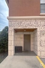 Building Photo - 6115 Metrowest Blvd