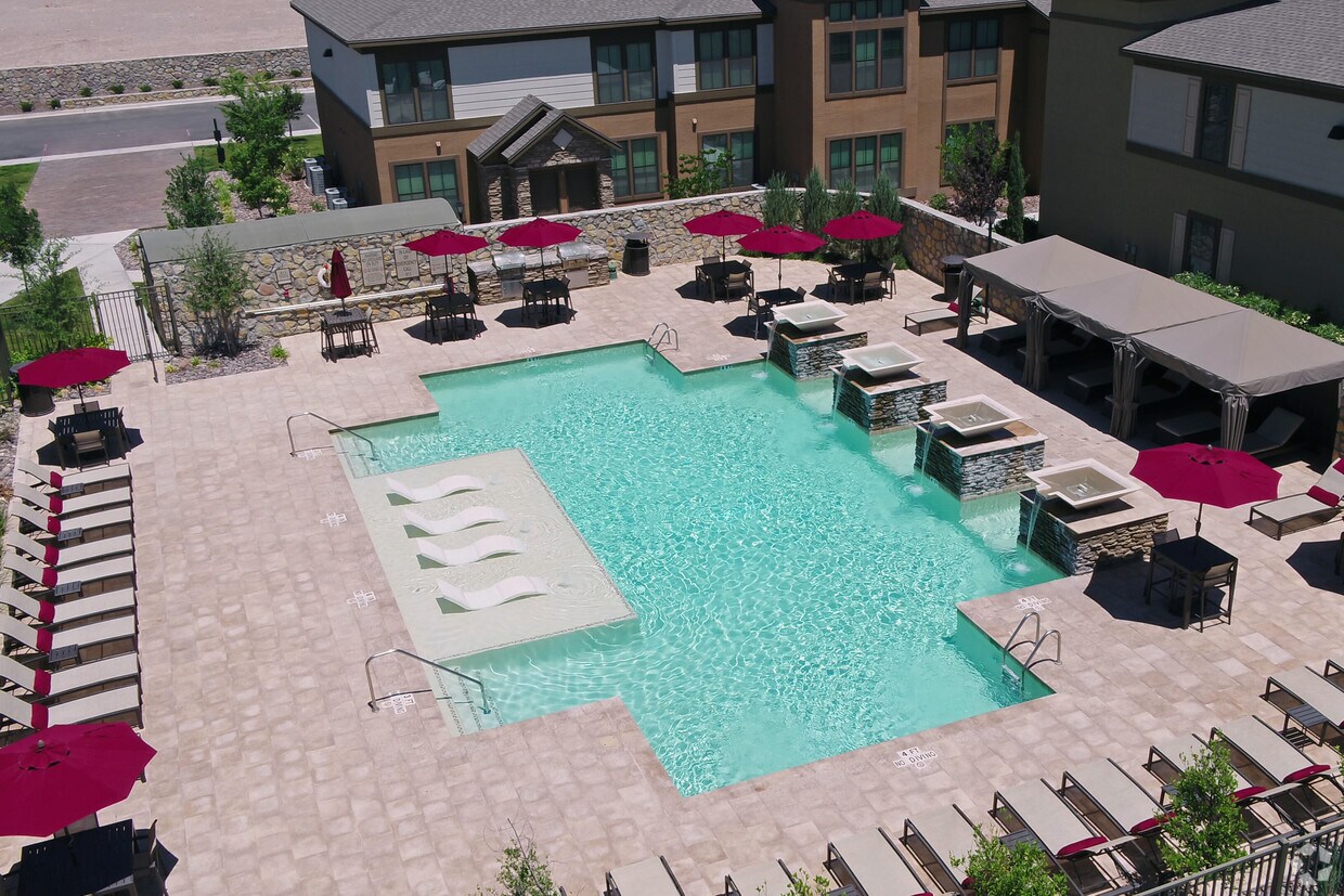 Avalon West 240 Desert Pass El Paso, TX Apartments for Rent in El