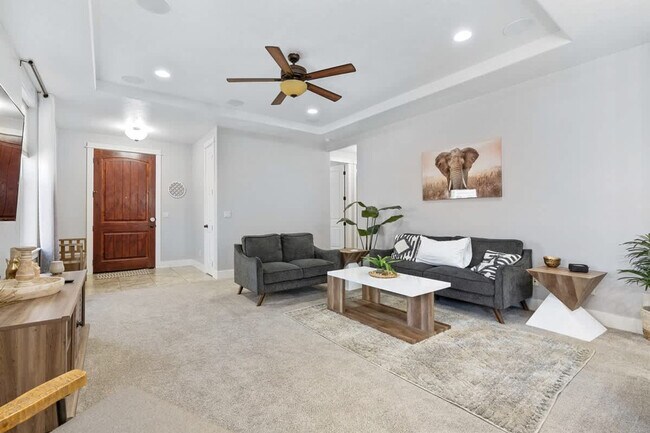 Building Photo - 2965 N LeBlanc Way