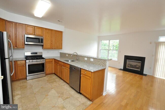 Building Photo - 328 Helen Dr