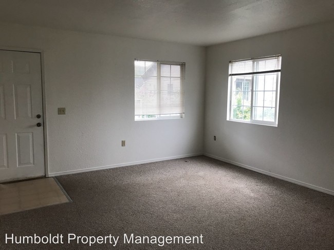 Building Photo - 1250 Anina Way