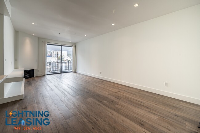 Building Photo - 8811-8815 Burton Way