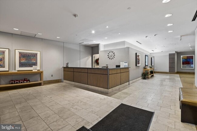 Building Photo - 1117 10th St NW