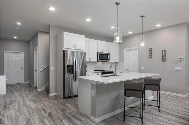 Building Photo - 6406 Sanctuary Creek Ln