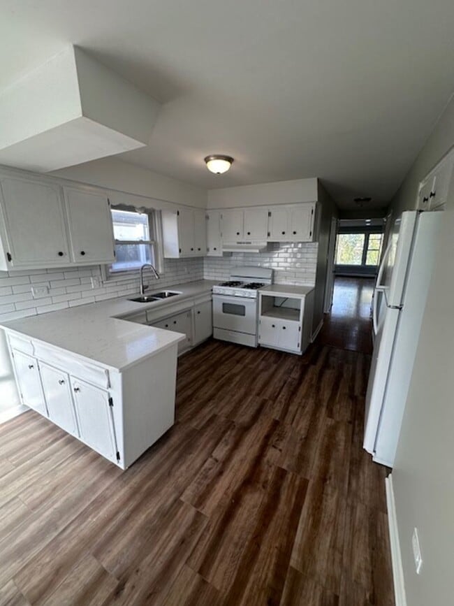 Foto del edificio - 4536 S Springfield Ave