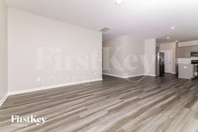 Building Photo - 559 Barnes Lndg Dr