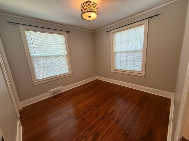 Foto del edificio - 208 Woodland Dr