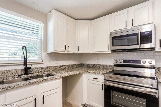 Foto del edificio - 311 E Baffin Dr