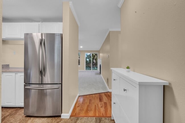 Building Photo - Easy on the Budget