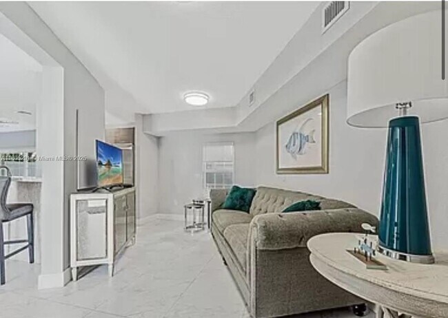 Foto del edificio - 725 SE 14th Ct