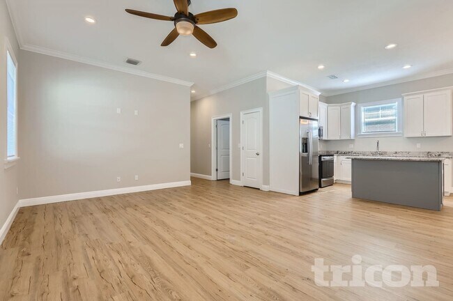 Foto del edificio - 7703 N Huntley Ave