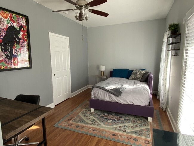 Photo - 130 Vanira Ave SE House