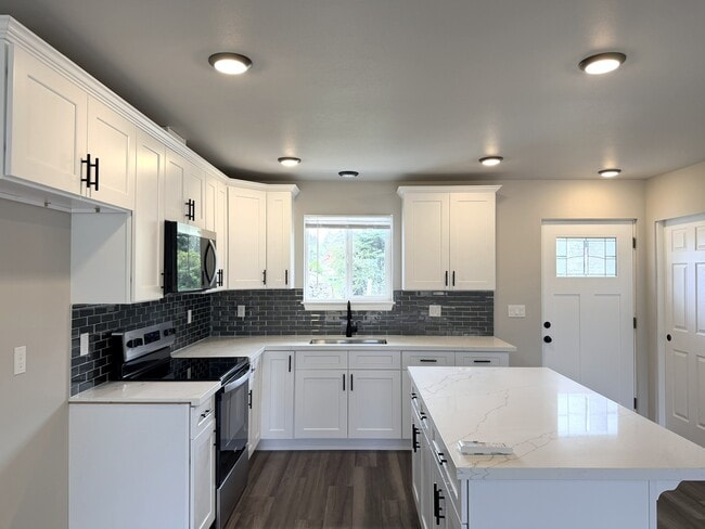 Foto del edificio - 4937 Sleater Kinney Rd NE
