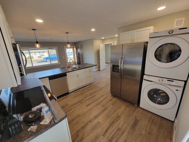 Building Photo - 2610 63rd St