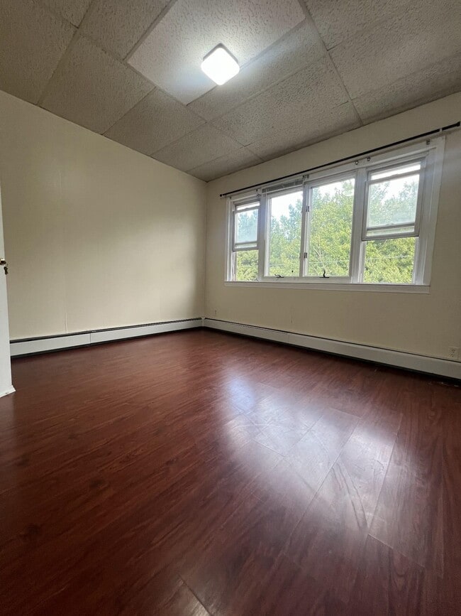 Building Photo - 123 Collard St