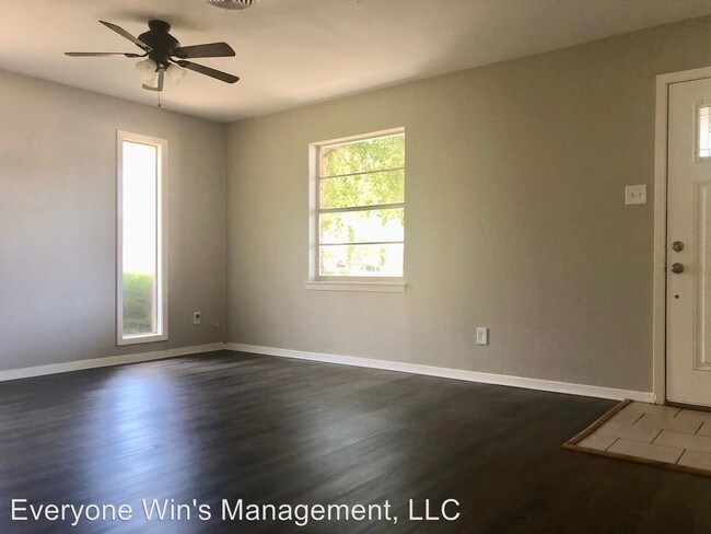 Building Photo - 4 br, 2 bath House - 1530 Bryant Street