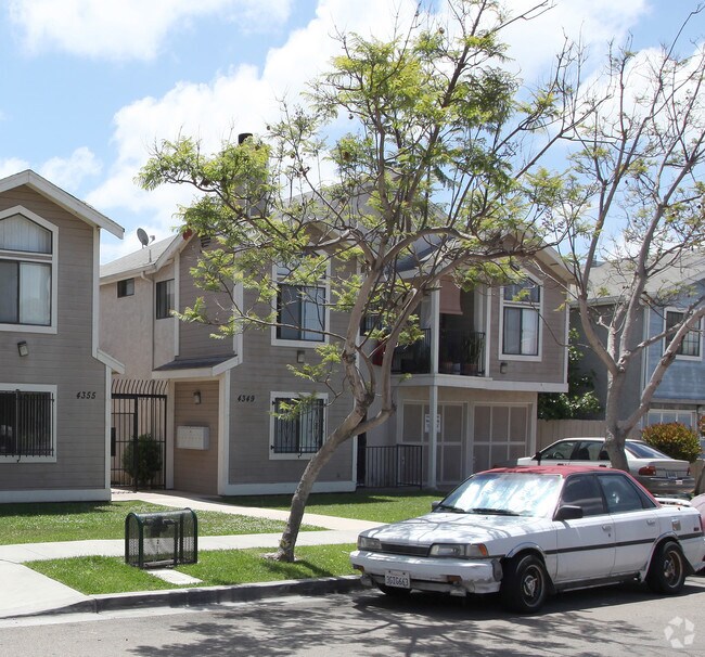 Building Photo - 4349 McClintock St