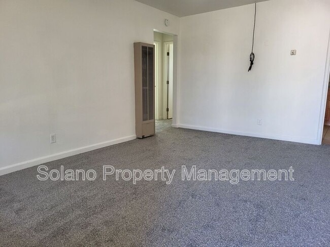 Building Photo - 1725 Idaho St