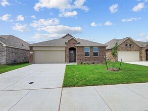 Building Photo - 1100 Flameleaf Dr