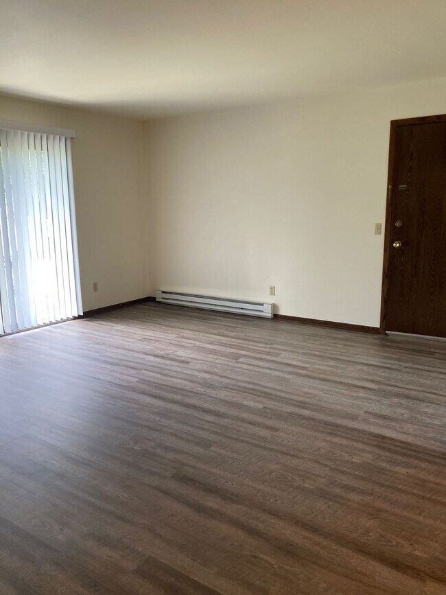 Interior Photo - West Meadows Apts, LLC