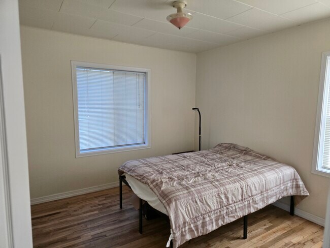 Foto del edificio - 705 SE Elm St